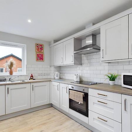 Contemporary 2-Bedroom Apartment Belfast Exterior foto