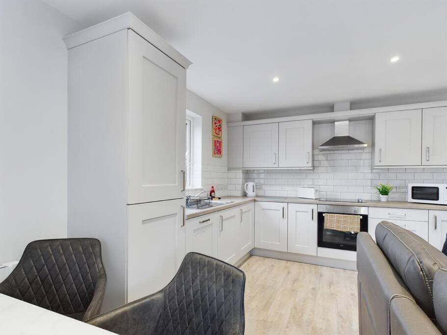 Contemporary 2-Bedroom Apartment Belfast Exterior foto